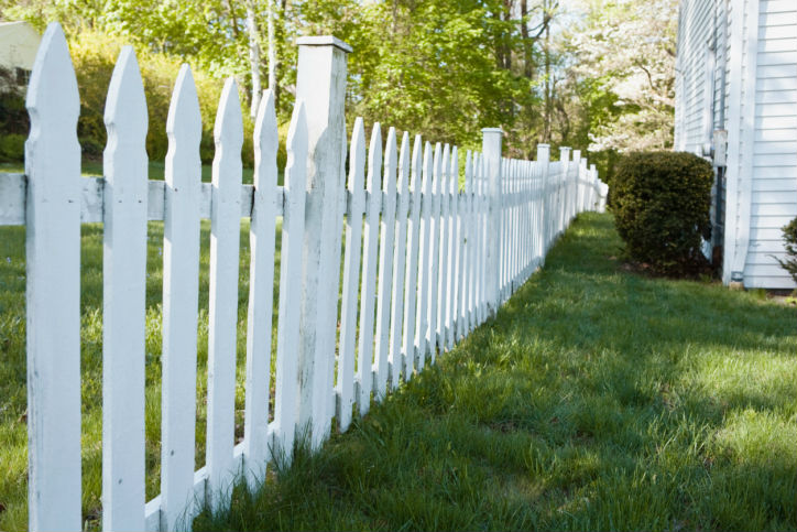 Vinyl Fence Installation Service in New Bern, NC Fence Installation Service in New Bern, NC